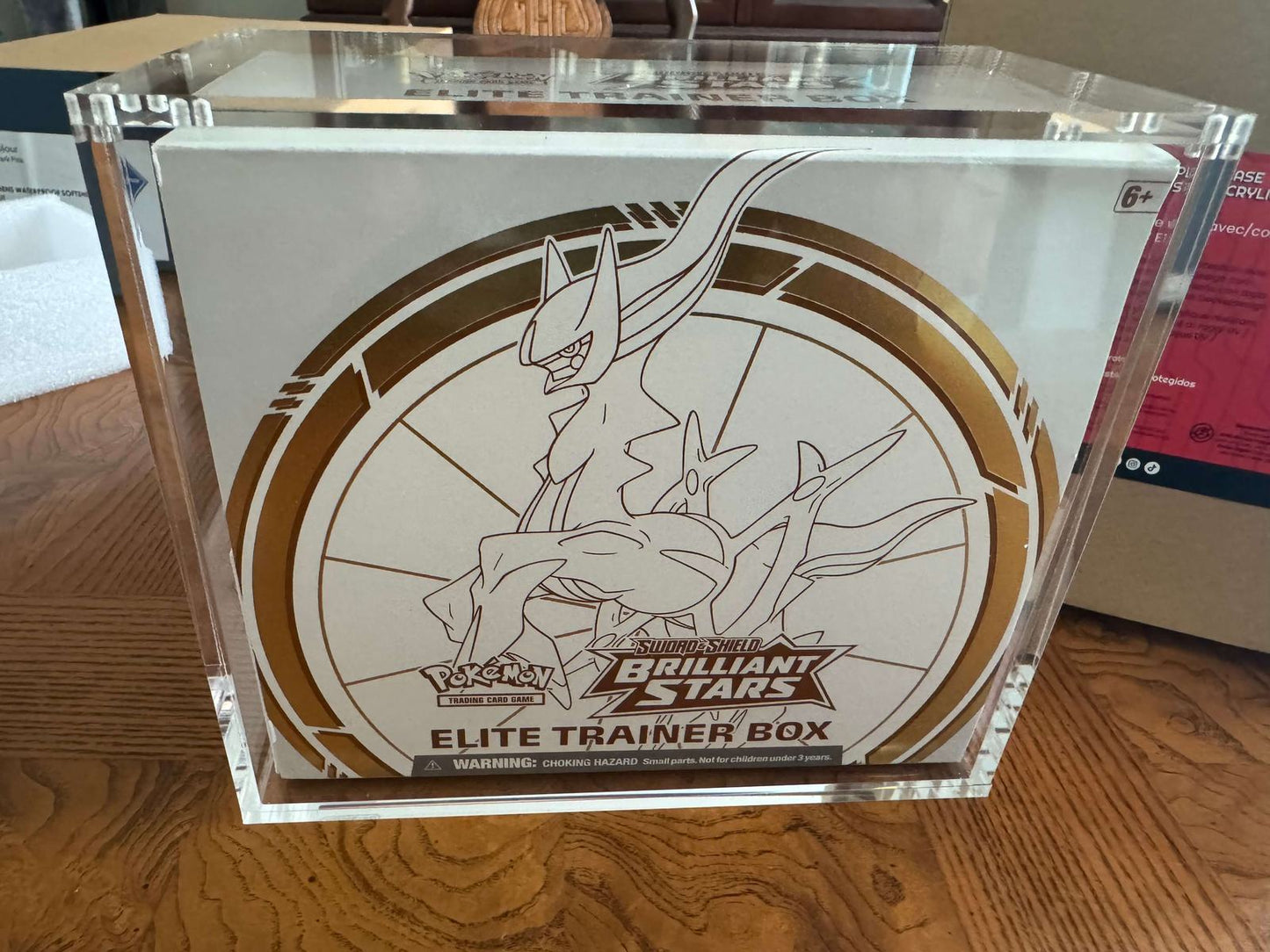 1x EVORETRO Acrylic Case for Pokemon ETB with Magnetic Lid
